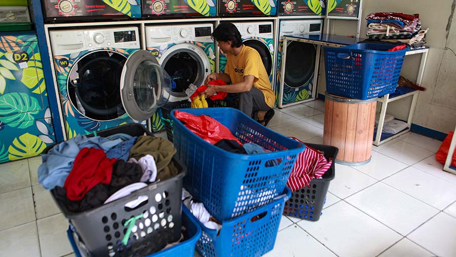 Rahasia Teknisi Panggilan Cilacap yang Selalu Datang Saat Jam Sibuk